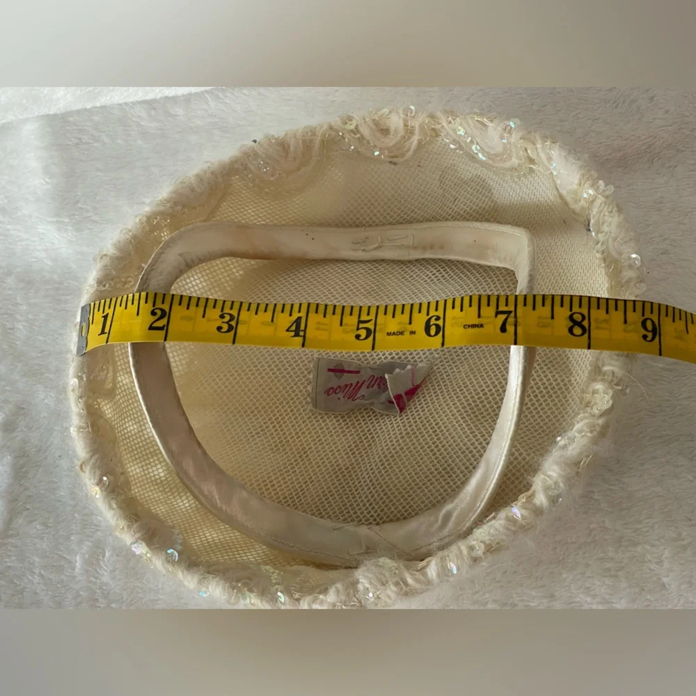 Amazing vintage Modern Miss cream iridescent sequence fascinator hat derby pill